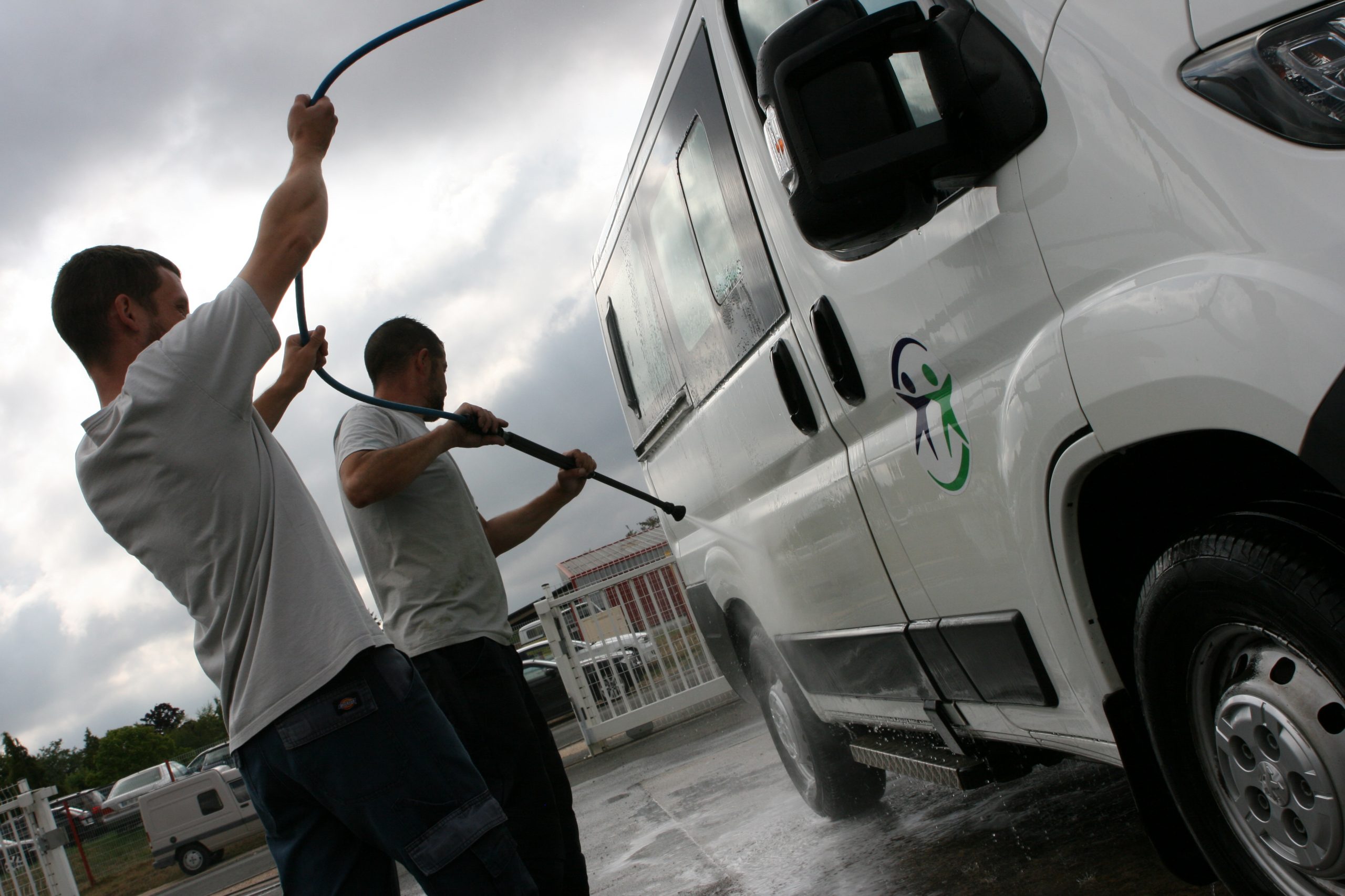 2025.07.28_reportage_esat_EHL_voiture (6)